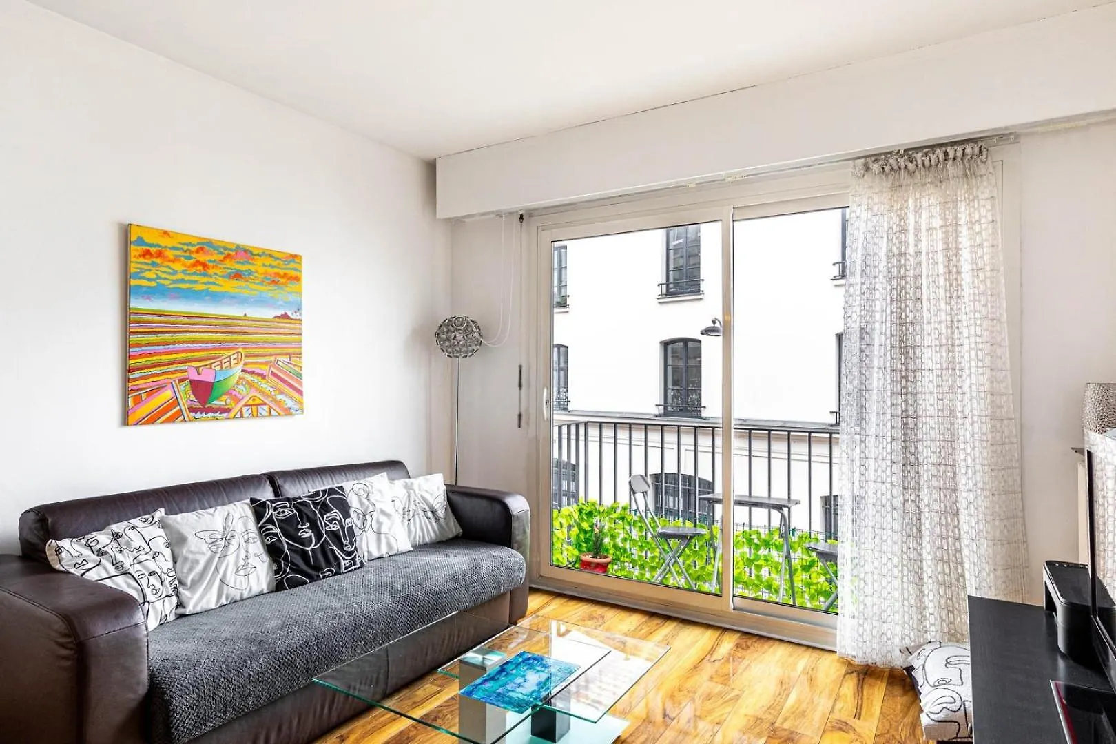 Guestready - Appartement Baigne De Lumiere Parijs